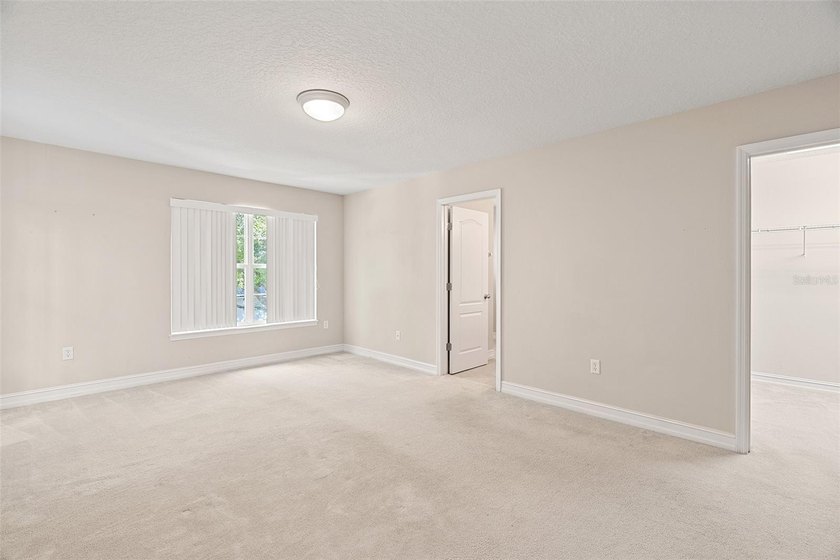 Under contract-accepting backup offers. Back on the Market! - photo 19