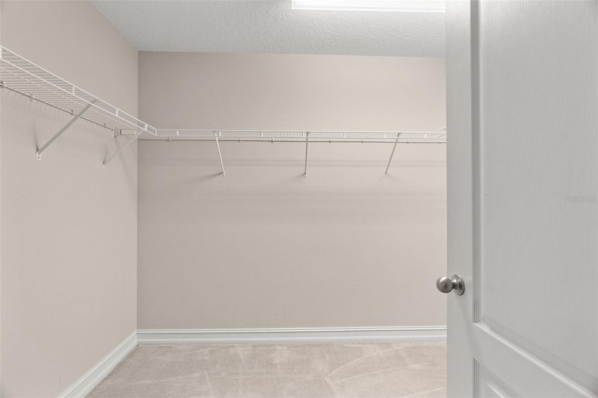 Under contract-accepting backup offers. Back on the Market! - photo 20