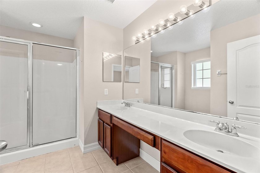 Under contract-accepting backup offers. Back on the Market! - photo 22