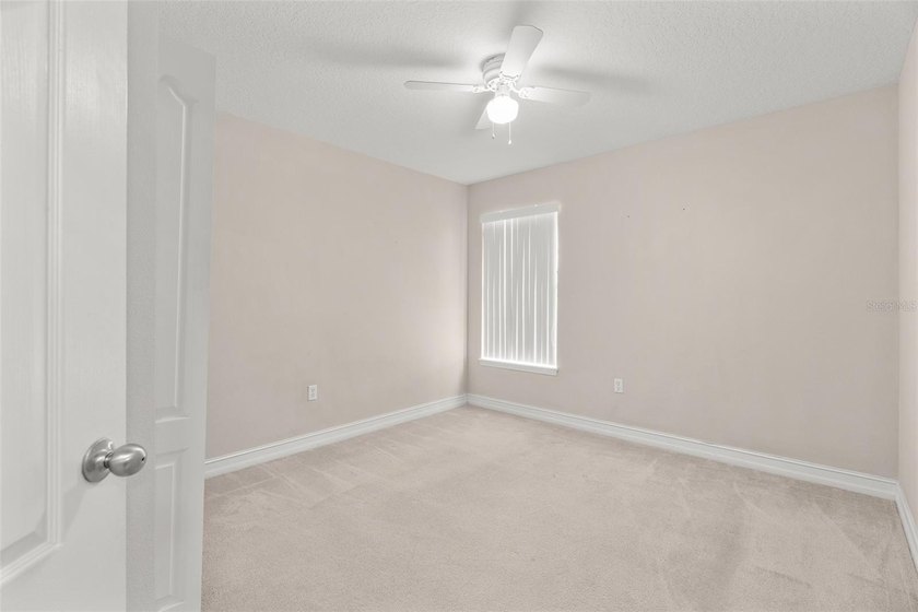 Under contract-accepting backup offers. Back on the Market! - photo 27