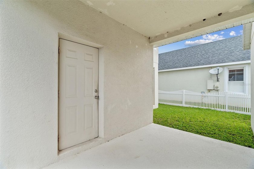 Under contract-accepting backup offers. Back on the Market! - photo 29