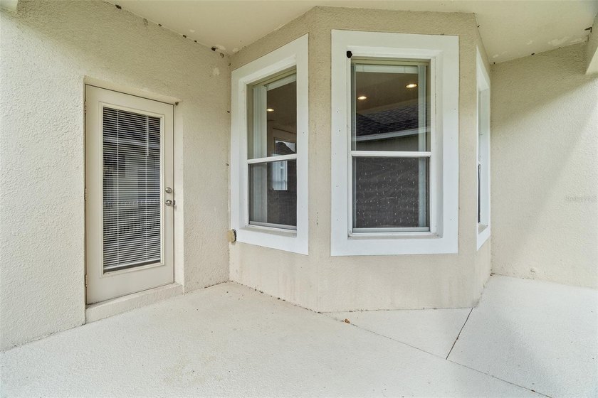 Under contract-accepting backup offers. Back on the Market! - photo 30