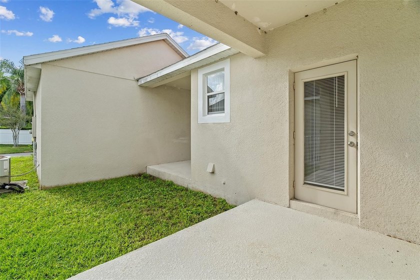Under contract-accepting backup offers. Back on the Market! - photo 31