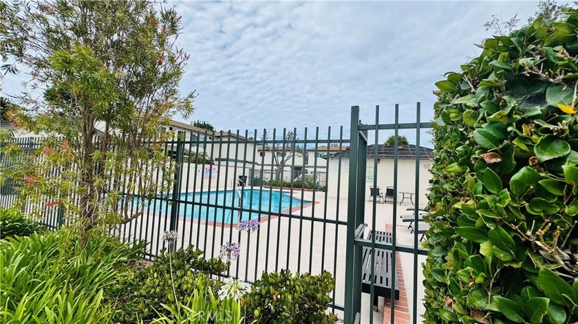Welcome to the desirable Green Meadows West community, offering - photo 13