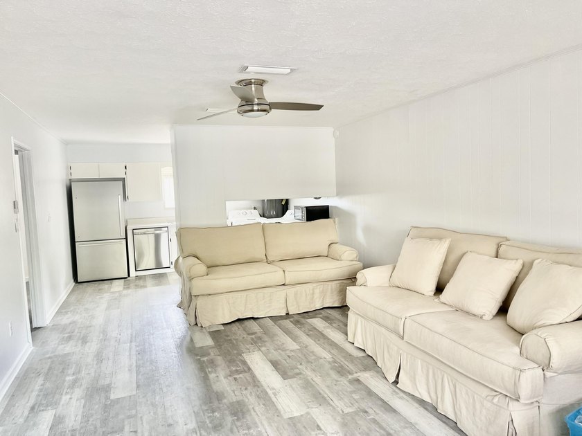 Motivated Seller! Do Not disturb tenants! Zoned Suburban - photo 15