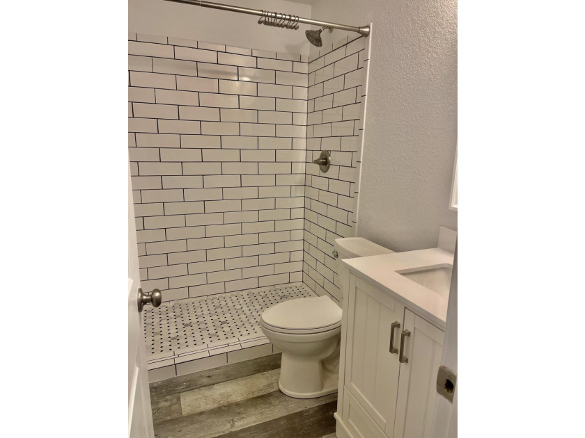 Motivated Seller! Do Not disturb tenants! Zoned Suburban - photo 22
