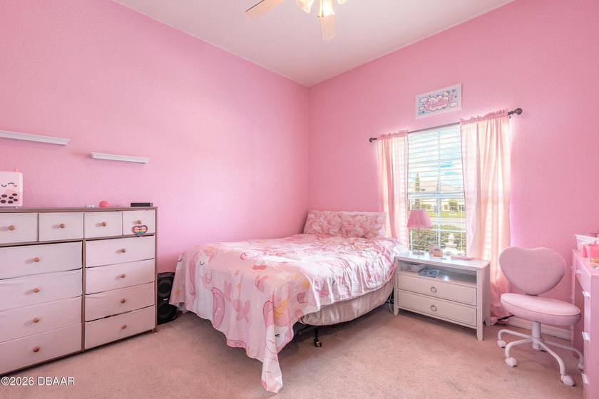Welcome home to this beautifully maintained 4-bedroom - photo 11