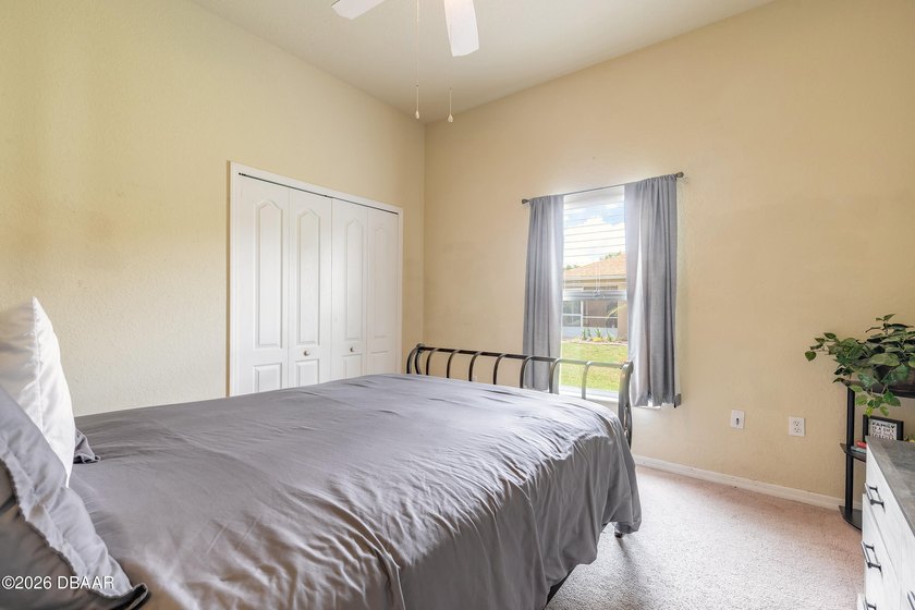Welcome home to this beautifully maintained 4-bedroom - photo 13