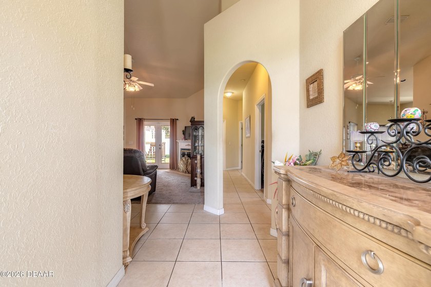 Welcome home to this beautifully maintained 4-bedroom - photo 19
