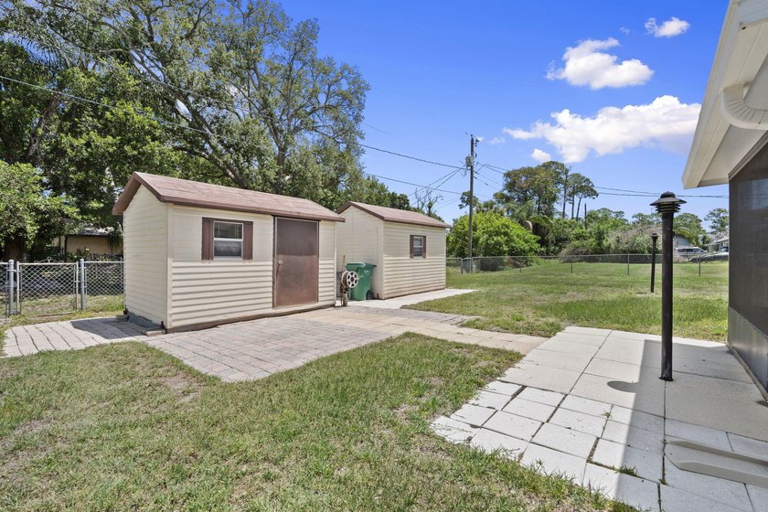 Located in Lakewood Park, this clean and well-kept 3-bedroom - photo 22
