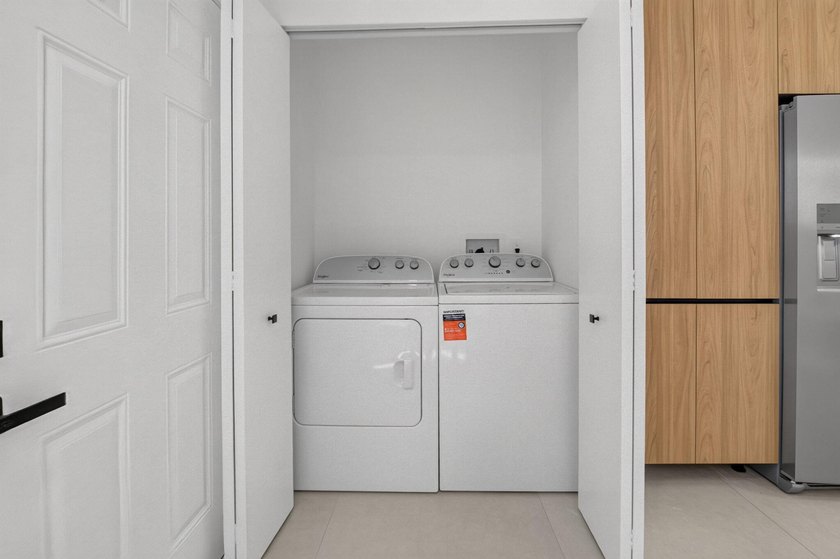 Welcome to this beautifully and completely remodeled - photo 42