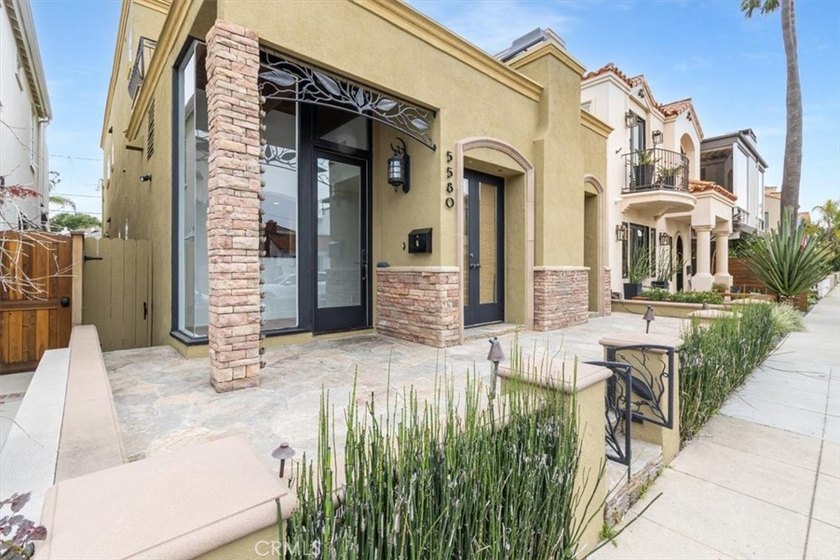 Welcome to this beautifully upgraded Belmont Shore home, where - photo 4