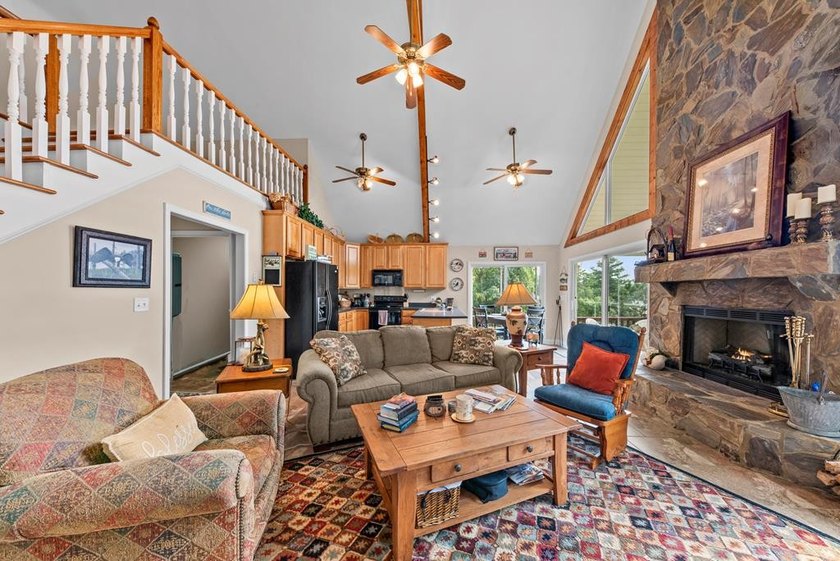 Experience the perfect blend of lakeside luxury and modern - photo 17
