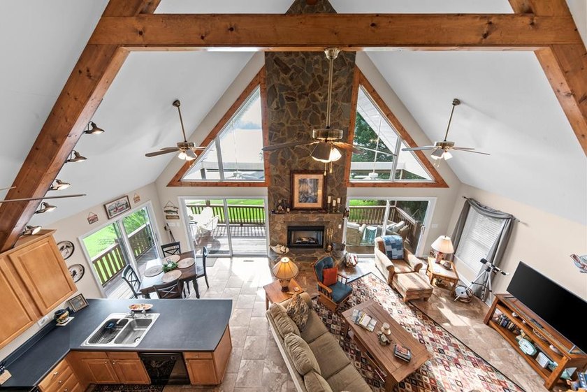 Experience the perfect blend of lakeside luxury and modern - photo 29