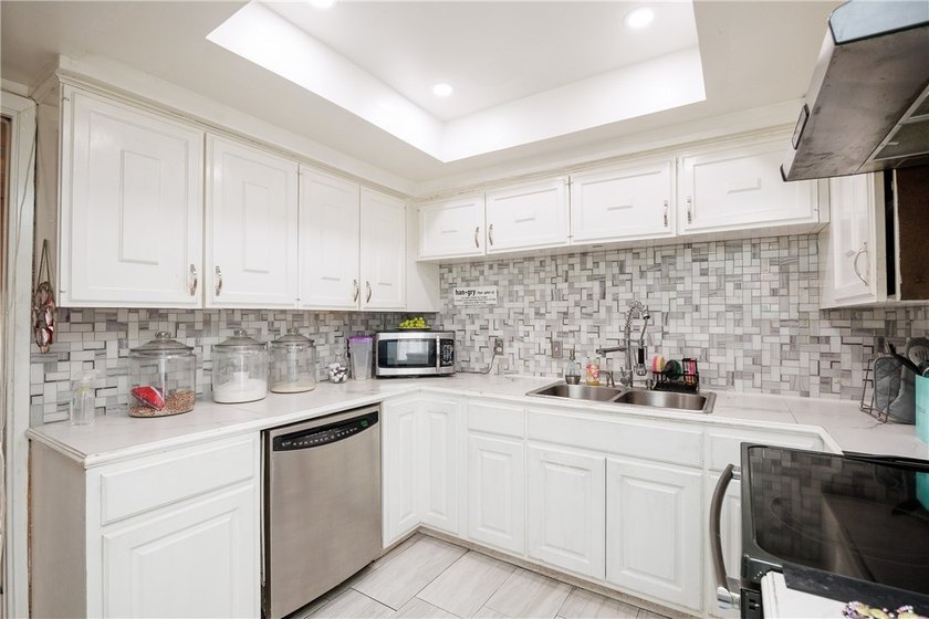 PRICE IMPROVEMENT - MUST SEE!!! Whether you're looking for your - photo 12