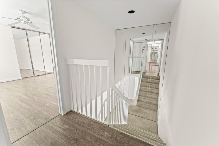 Welcome to a charming quiet townhouse in West Palm Beach - photo 18