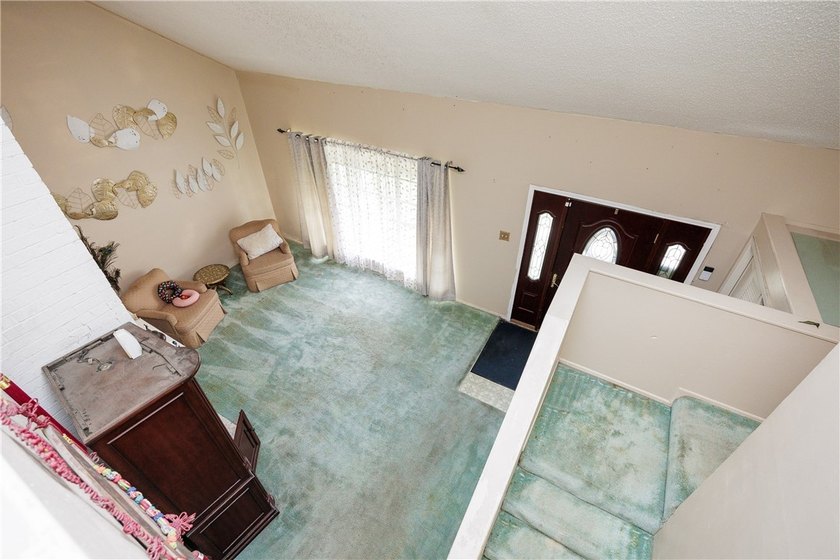 PRICE IMPROVEMENT - MUST SEE!!! Whether you're looking for your - photo 21