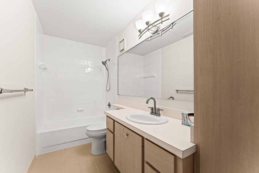 Welcome to a charming quiet townhouse in West Palm Beach - photo 26