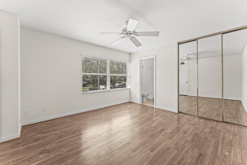 Welcome to a charming quiet townhouse in West Palm Beach - photo 27