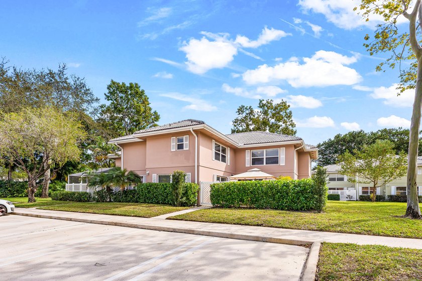 Welcome to a charming quiet townhouse in West Palm Beach - photo 30