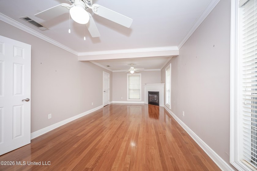 Welcome to 1907 9th Street in Pascagoula, where classic - photo 21