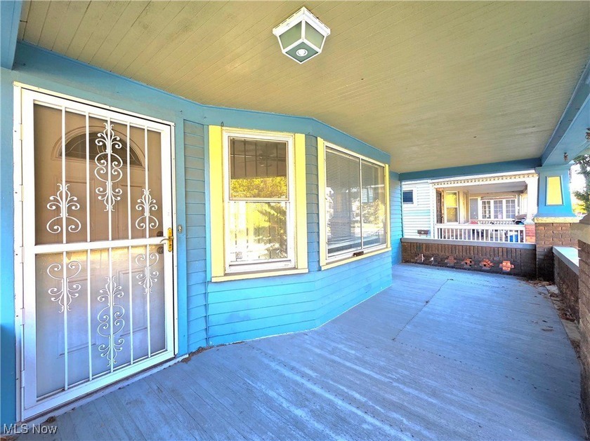 Welcome HOME to 9112 Parmelee Ave, in Cleveland! A charming and - photo 5