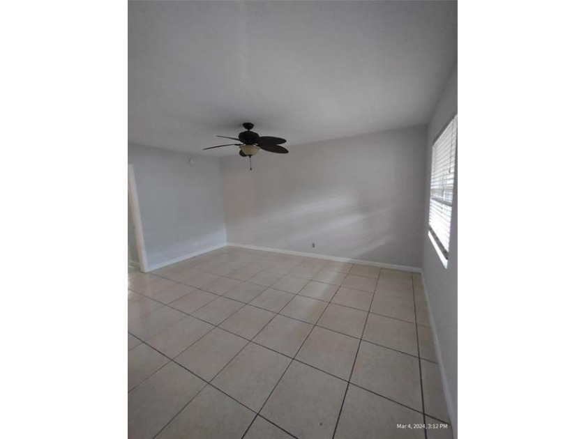 INVESTOR SPECIAL!! Charming and Bright 2bed/1bath Unit in - photo 18