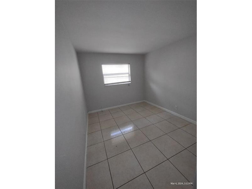 INVESTOR SPECIAL!! Charming and Bright 2bed/1bath Unit in - photo 20