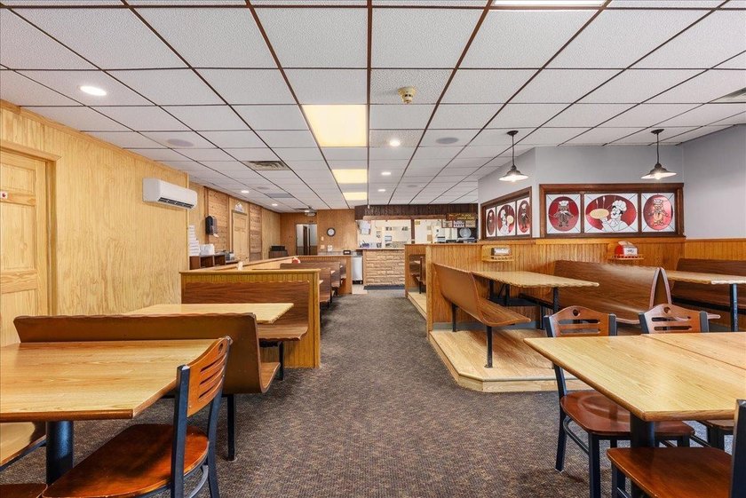 Here's your chance to own a versatile commercial property in a - photo 7