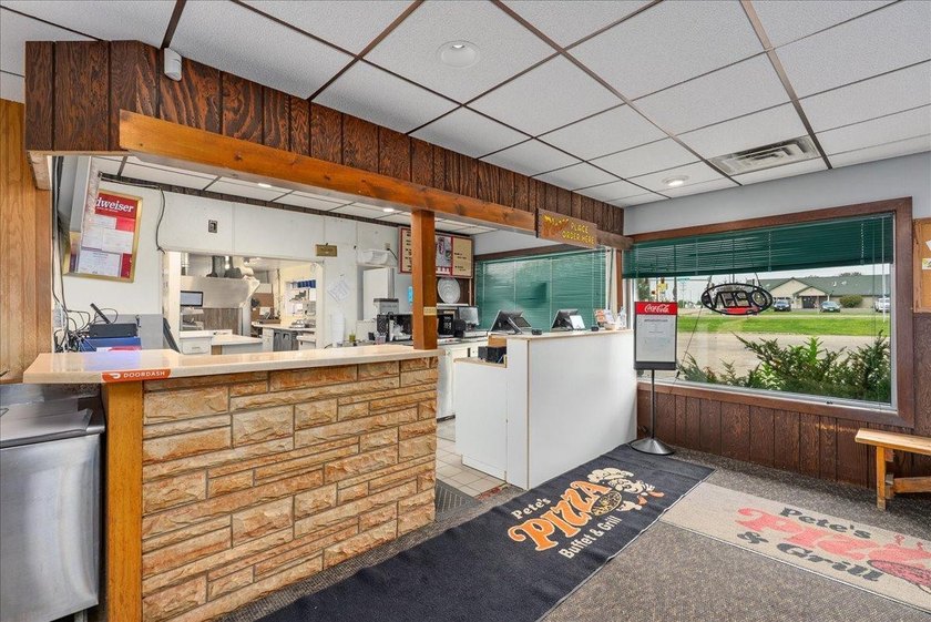 Here's your chance to own a versatile commercial property in a - photo 9