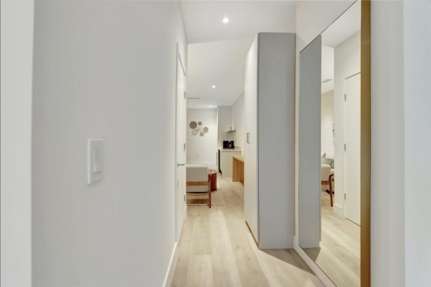 Turn-key and fully furnished 1-bedroom, 1-bath unit in the heart - photo 8