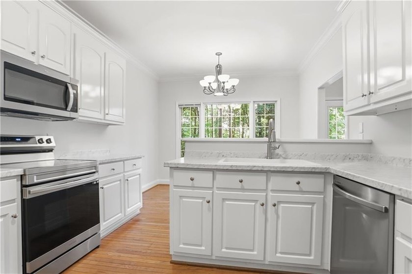 Check out 940 Cider Ridge Ct, a residence arranged for everyday - photo 2