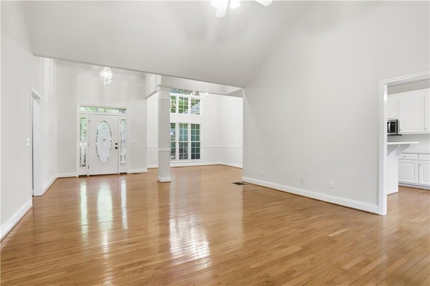 Check out 940 Cider Ridge Ct, a residence arranged for everyday - photo 6