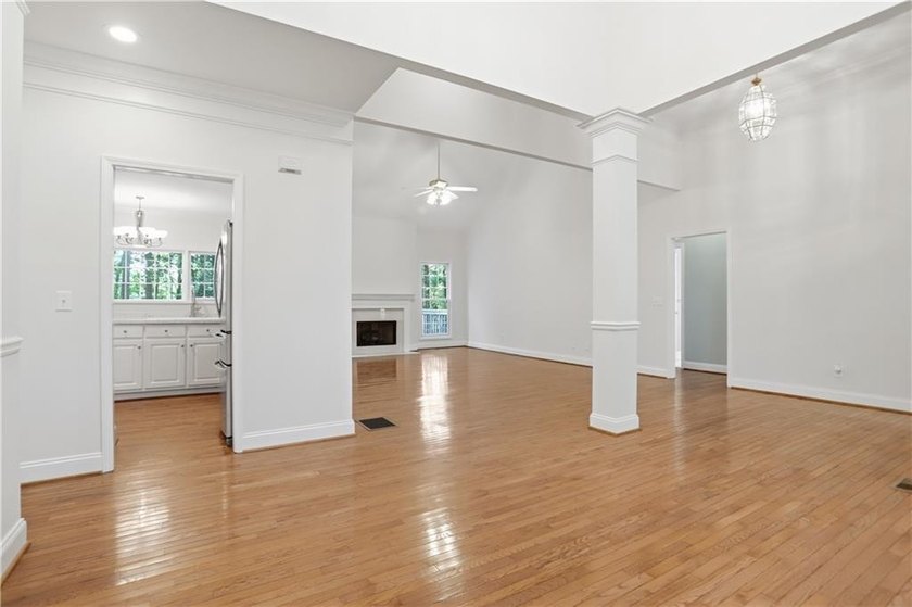 Check out 940 Cider Ridge Ct, a residence arranged for everyday - photo 7