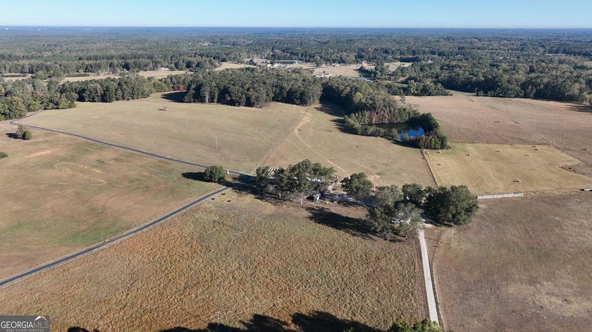 This property sits on a beautiful stretch of Mask Road and - photo 11