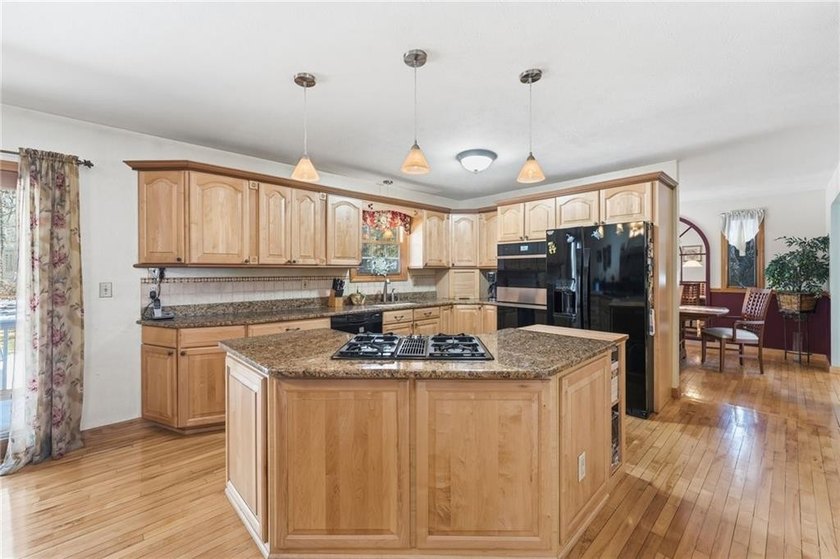 MOTIVATED SELLER! Say come see my beautiful Four bedroom 3 - photo 11