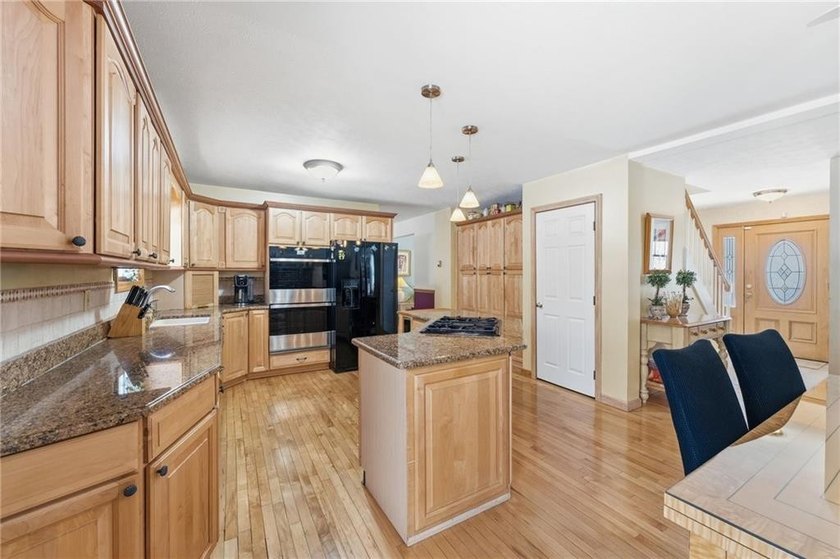 MOTIVATED SELLER! Say come see my beautiful Four bedroom 3 - photo 12