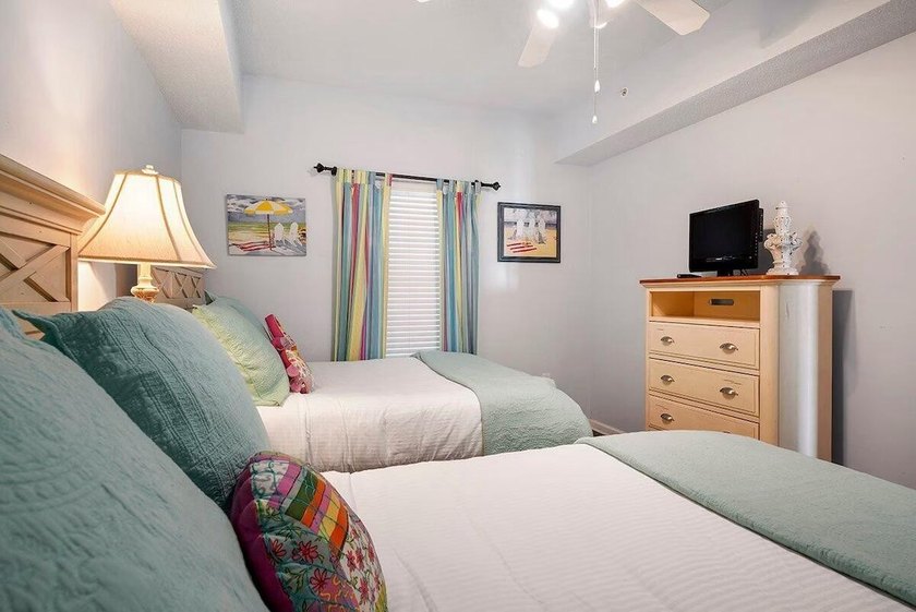 Welcome to Majestic Sun B1001, an exceptional 10th-floor corner - photo 13