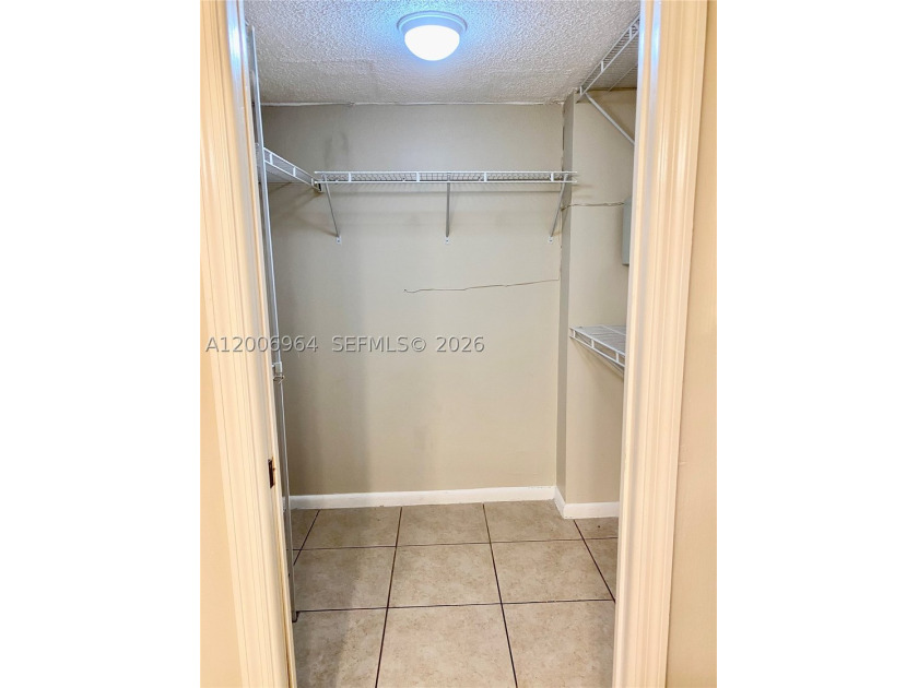 Highly sought-after Horizons West FIRST FLOOR 1 bedroom / 1.5 - photo 13