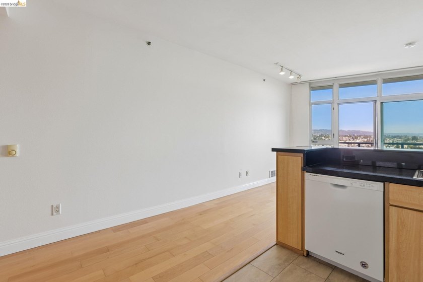 Welcome to 1 Lakeside Drive, Unit 1608, Oakland, CA 94612, a - photo 15