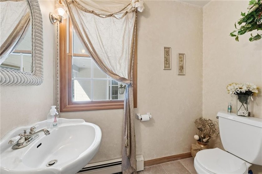 MOTIVATED SELLER! Say come see my beautiful Four bedroom 3 - photo 16