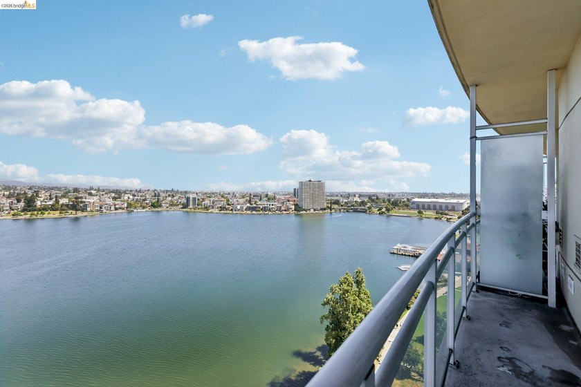 Welcome to 1 Lakeside Drive, Unit 1608, Oakland, CA 94612, a - photo 24
