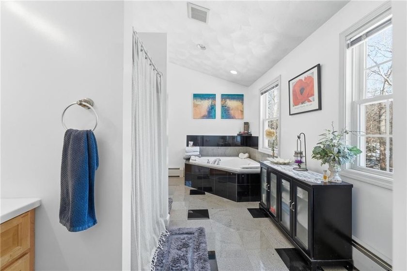 MOTIVATED SELLER! Say come see my beautiful Four bedroom 3 - photo 24