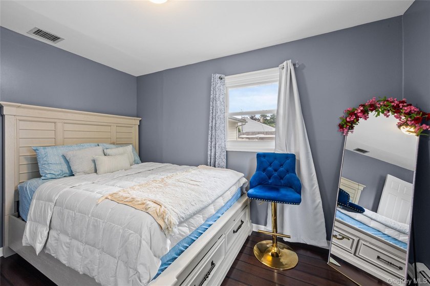 Welcome to 1022 Fire Island Avenue, a beautifully maintained - photo 28