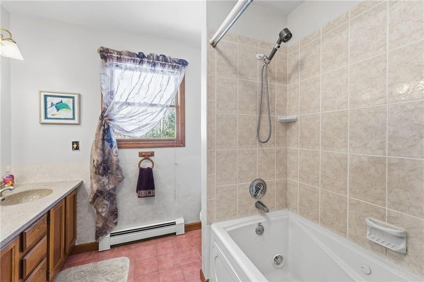 MOTIVATED SELLER! Say come see my beautiful Four bedroom 3 - photo 32