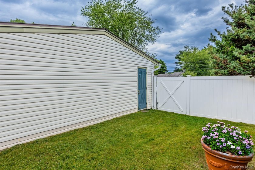 Welcome to 1022 Fire Island Avenue, a beautifully maintained - photo 40