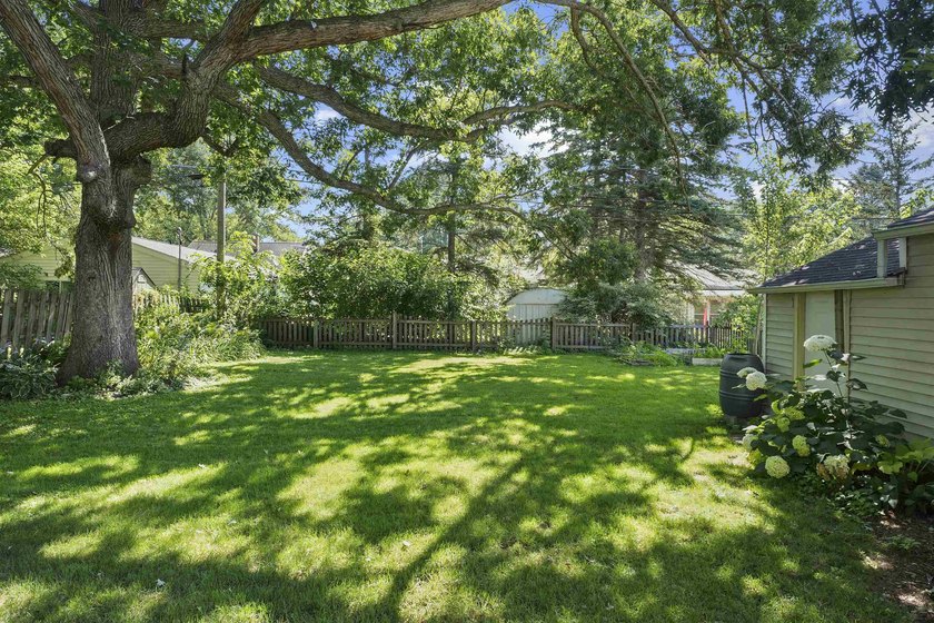 Showings begin on July 17, 2026 @NOON Beautifully updated - photo 42