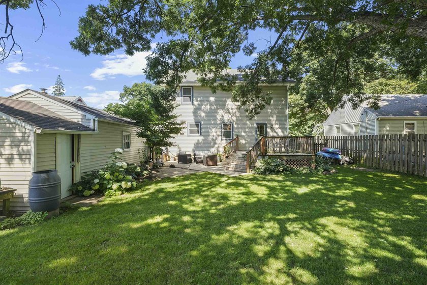 Showings begin on July 17, 2026 @NOON Beautifully updated - photo 43