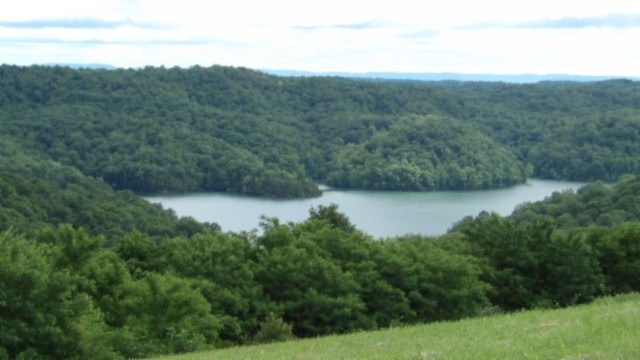 0.51 AC WITH YEAR AROUND DALE HOLLOW LAKE &amp; MOUNTAIN VIEWS - photo 8