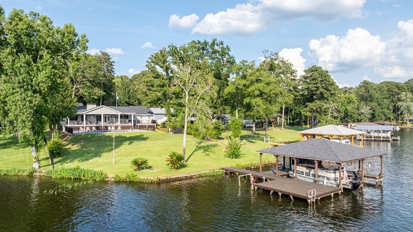 Lake Sinclair living has always been a gift to enjoy and now you - photo 30